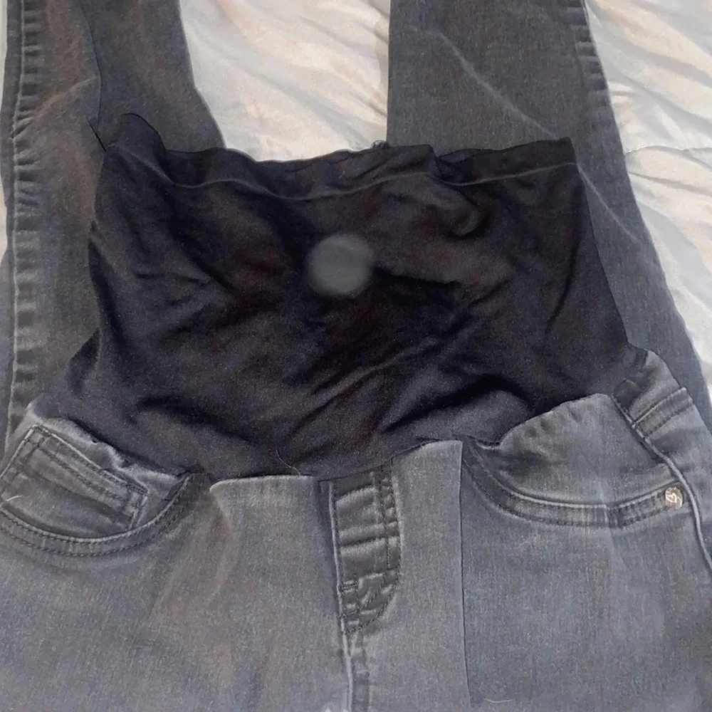 Women’s black maternity jeans size large - Picture 2 of 5